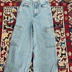 Levi's Utility High Loose Women's Jeans (W: 25; L: 31)